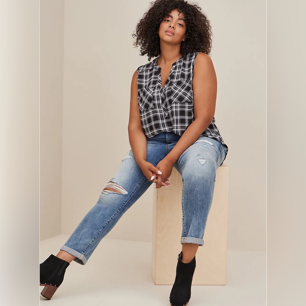 NWT: Harper Georgette Sleeveless Blouse